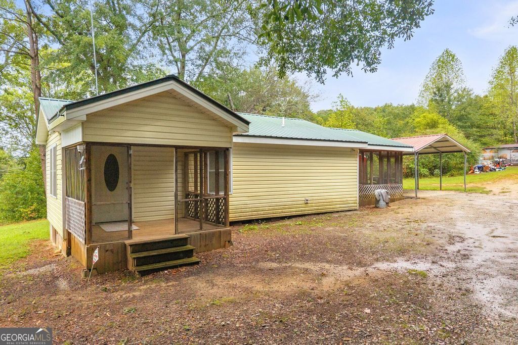 393 N Red Rock Road, Toccoa, GA 30577 — exterior