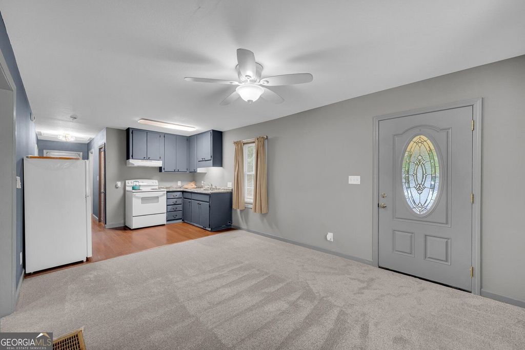 393 N Red Rock Road, Toccoa, GA 30577 — photo 2