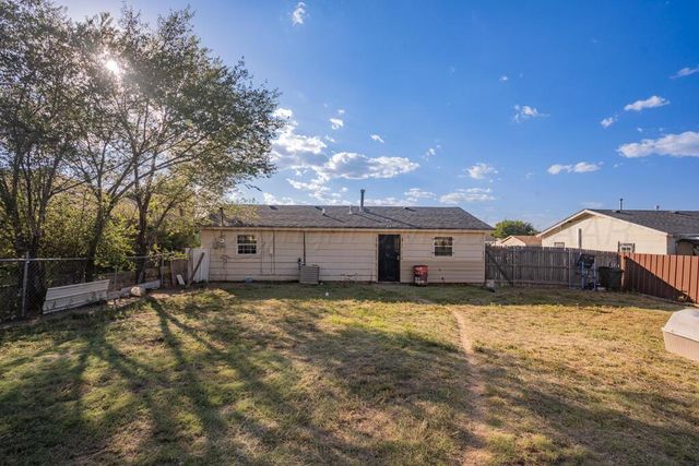 2714 OAK Drive, Amarillo, TX 79107