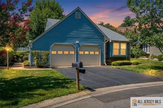 32 John Adams Court, Monroe, NJ 08831