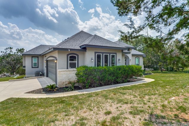 356 Warbler, Spring Branch, TX 78070