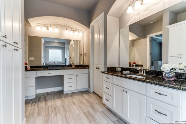 356 Warbler, Spring Branch, TX 78070