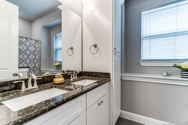 356 Warbler, Spring Branch, TX 78070