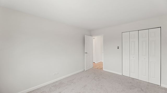 9724 S Karlov Avenue 207, Oak Lawn, IL 60453
