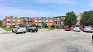 9724 S Karlov Avenue 207, Oak Lawn, IL 60453