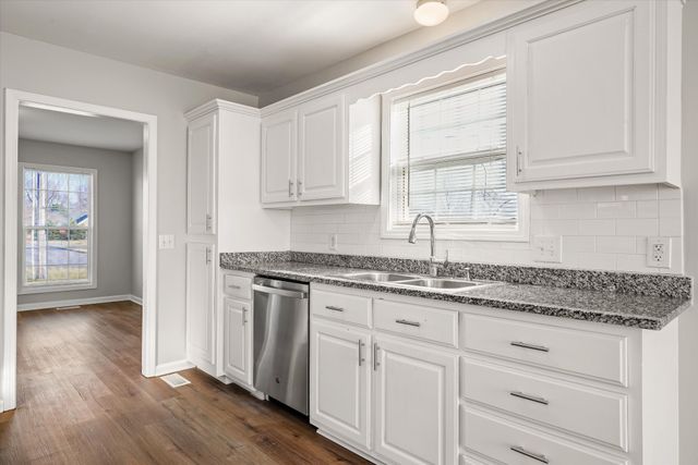 1201 Baker Creek Dr, Spring Hill, TN 37174