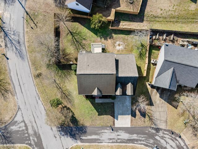 1201 Baker Creek Dr, Spring Hill, TN 37174