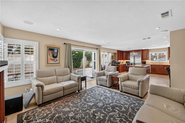 28811 Vista Aliso, Lake Forest, CA 92679