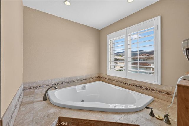 28811 Vista Aliso, Lake Forest, CA 92679