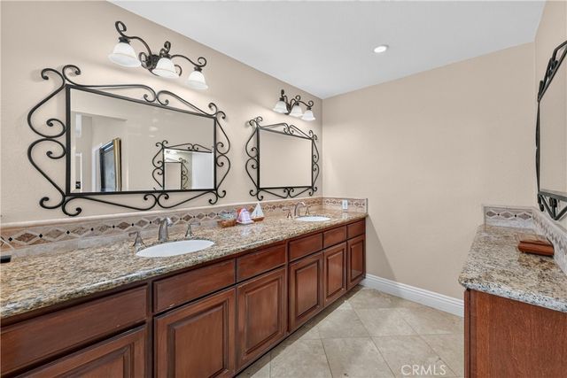 28811 Vista Aliso, Lake Forest, CA 92679