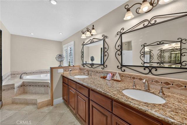 28811 Vista Aliso, Lake Forest, CA 92679