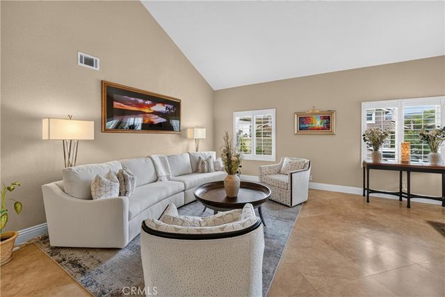 28811 Vista Aliso, Lake Forest, CA 92679