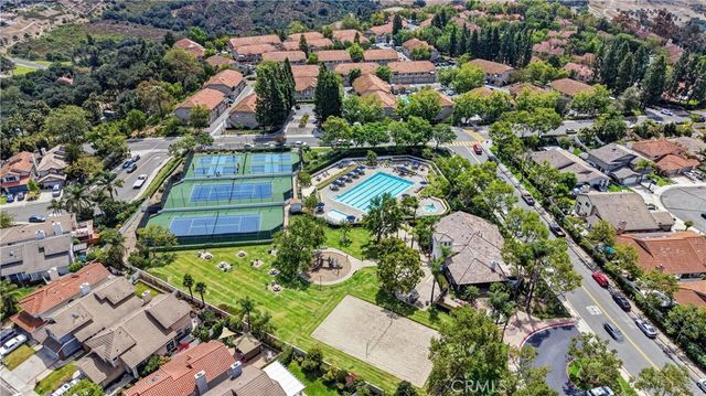 28811 Vista Aliso, Lake Forest, CA 92679