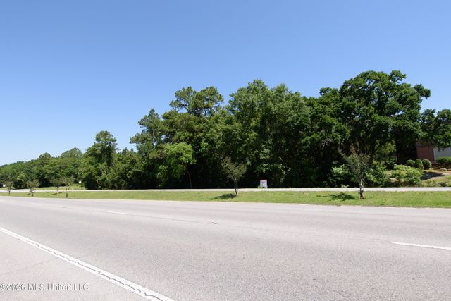 W Bienville Boulevard, Ocean Springs, MS 39564