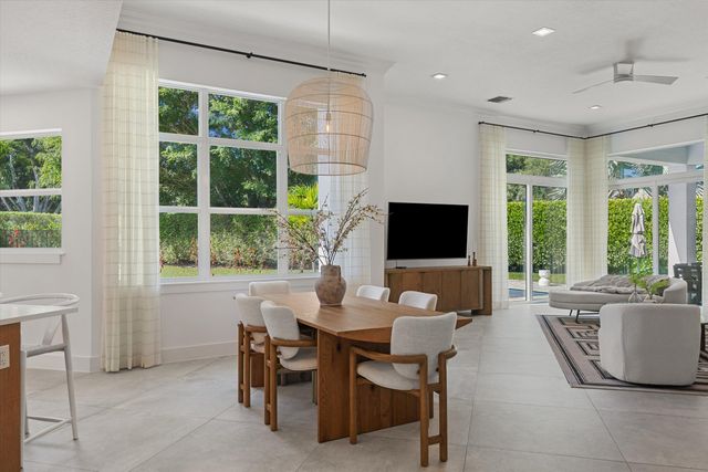 2651 Players Court, Wellington, FL 33414