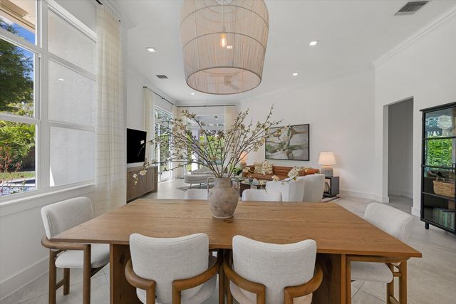 2651 Players Court, Wellington, FL 33414