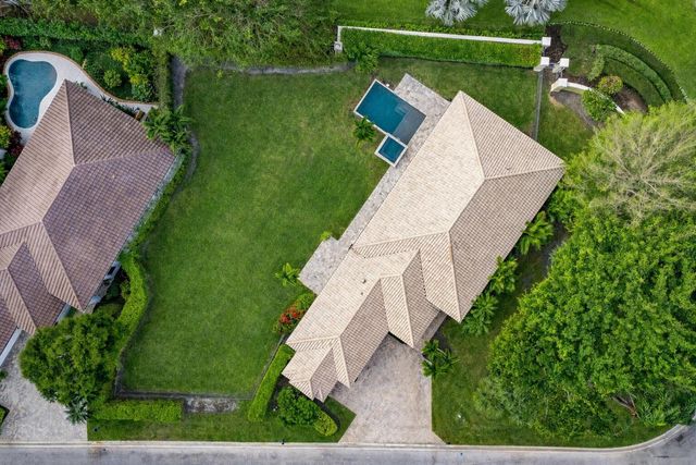 2651 Players Court, Wellington, FL 33414