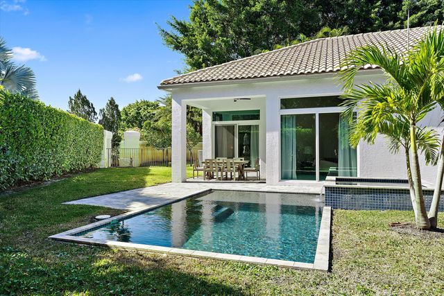 2651 Players Court, Wellington, FL 33414