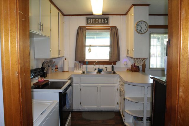 209 Pennsylvania Avenue, Graham, TX 76450