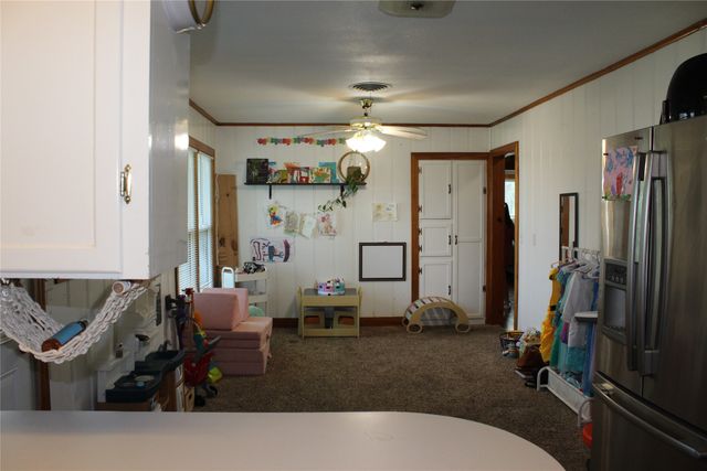 209 Pennsylvania Avenue, Graham, TX 76450
