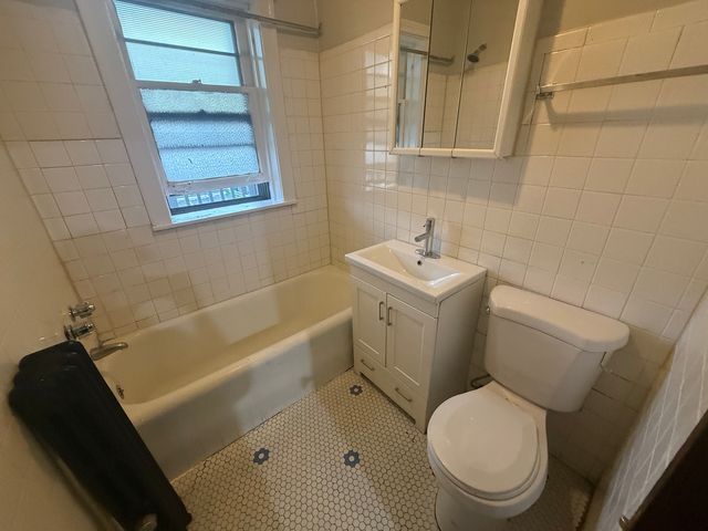 3151 N Long Avenue 2, Chicago, IL 60641