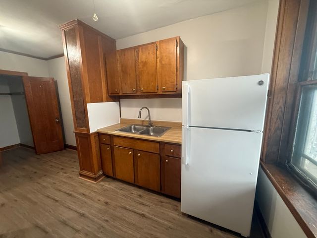 3151 N Long Avenue 2, Chicago, IL 60641