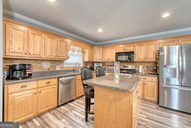 525 Tay Walk Way, Hiawassee, GA 30546