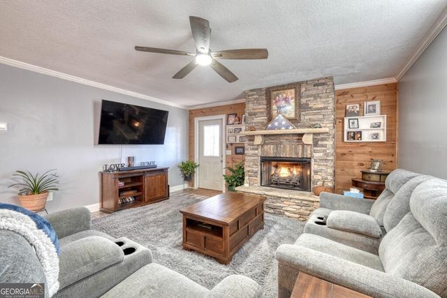 525 Tay Walk Way, Hiawassee, GA 30546