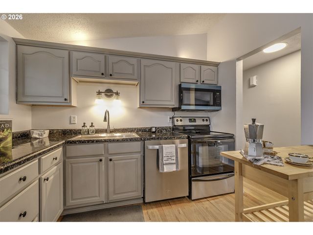 11470 Sw 14TH St, Beaverton, OR 97005