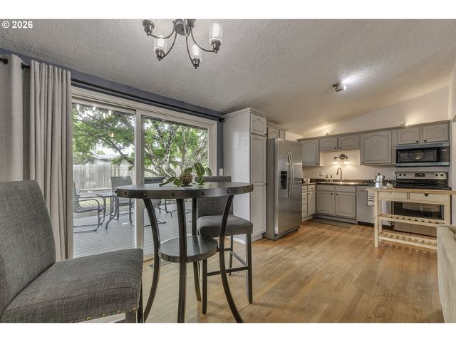 11470 Sw 14TH St, Beaverton, OR 97005