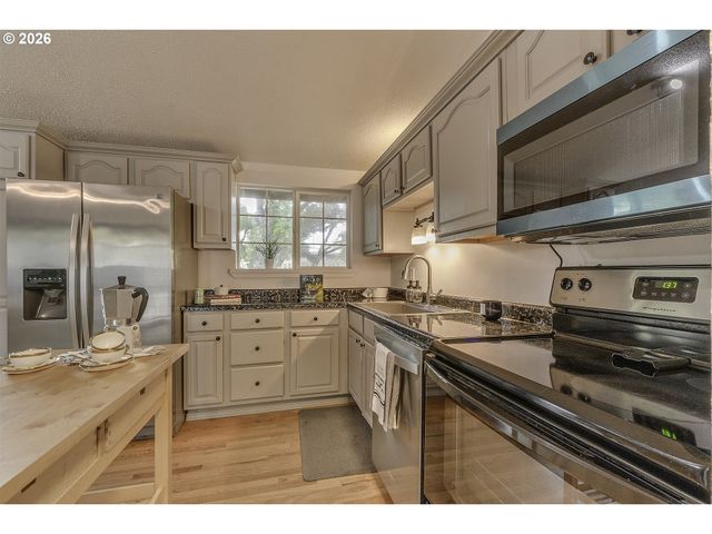 11470 Sw 14TH St, Beaverton, OR 97005