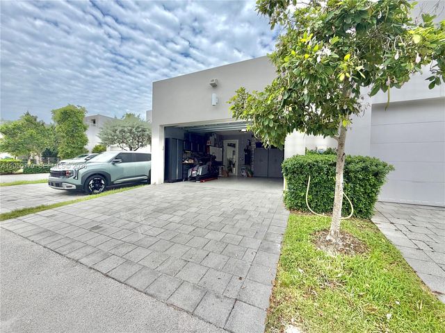 6415 NW 105th Ct 6415, Doral, FL 33178