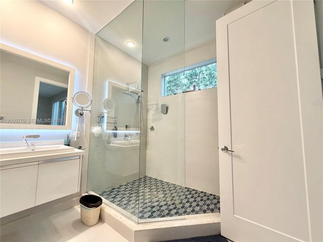 6415 NW 105th Ct 6415, Doral, FL 33178