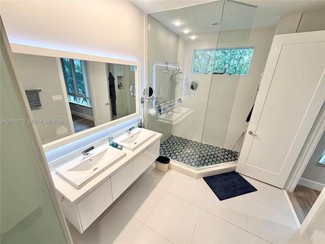 6415 NW 105th Ct 6415, Doral, FL 33178