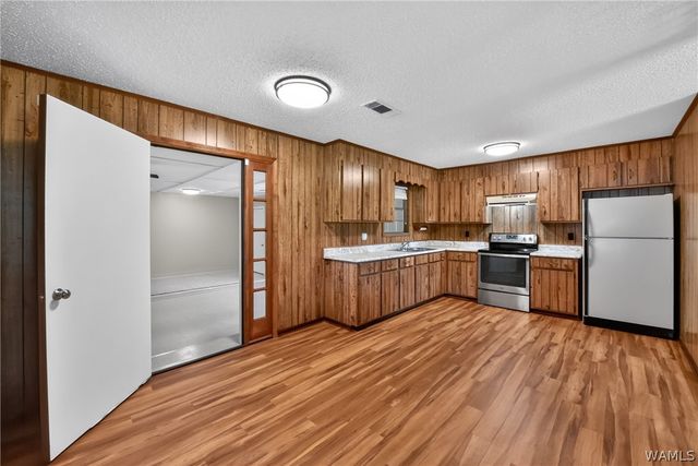 11299 Kindling, Northport, AL 35475