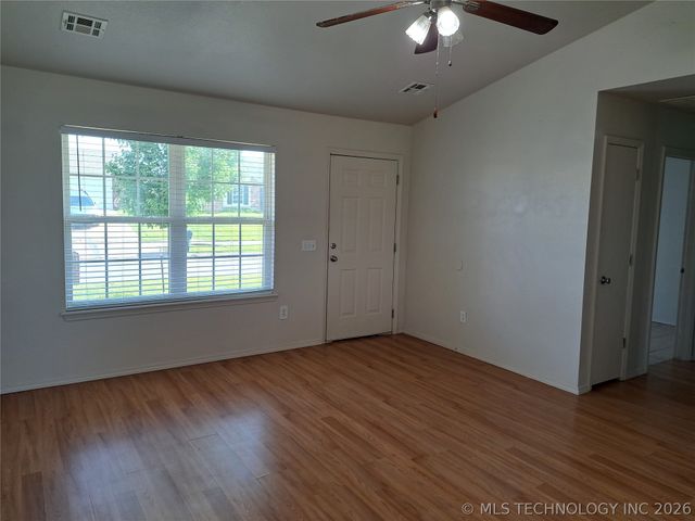 1109 W 24th Street N, Claremore, OK 74017