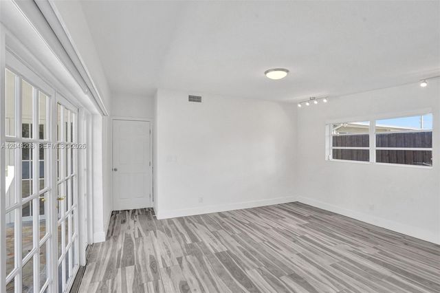 19260 NE 22nd Ave, North Miami Beach, FL 33180