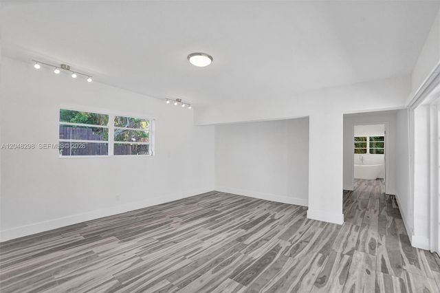 19260 NE 22nd Ave, North Miami Beach, FL 33180