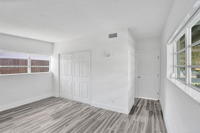 19260 NE 22nd Ave, North Miami Beach, FL 33180