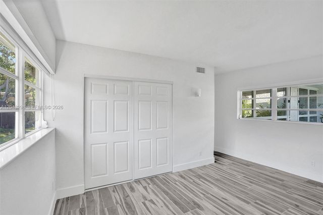 19260 NE 22nd Ave, North Miami Beach, FL 33180