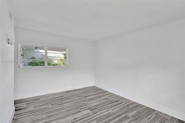 19260 NE 22nd Ave, North Miami Beach, FL 33180