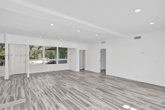 19260 NE 22nd Ave, North Miami Beach, FL 33180