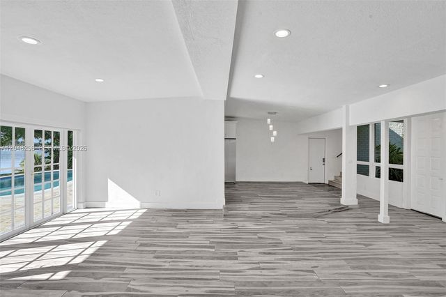 19260 NE 22nd Ave, North Miami Beach, FL 33180