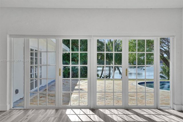 19260 NE 22nd Ave, North Miami Beach, FL 33180