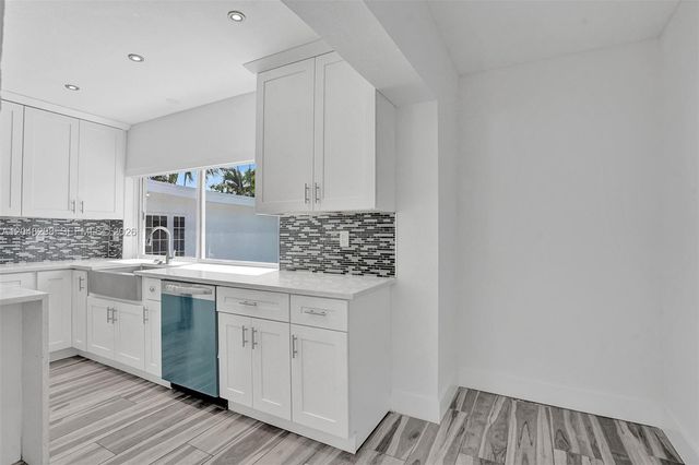 19260 NE 22nd Ave, North Miami Beach, FL 33180