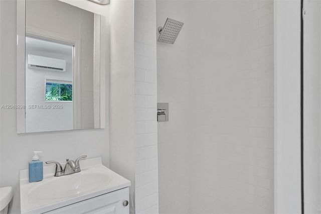 19260 NE 22nd Ave, North Miami Beach, FL 33180