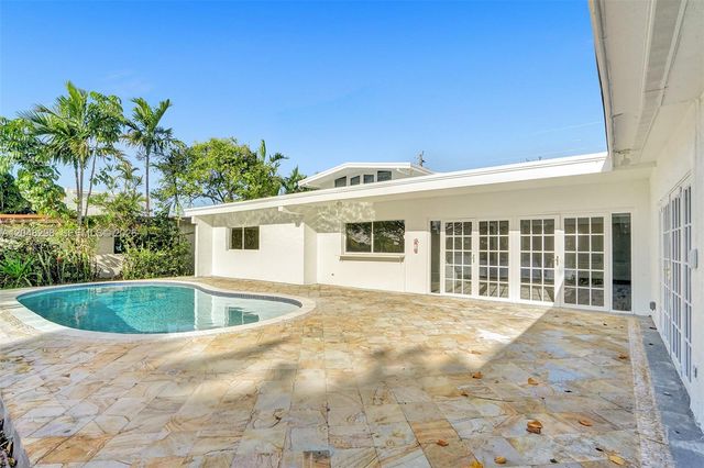 19260 NE 22nd Ave, North Miami Beach, FL 33180