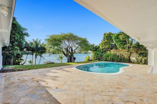 19260 NE 22nd Ave, North Miami Beach, FL 33180