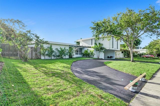 19260 NE 22nd Ave, North Miami Beach, FL 33180