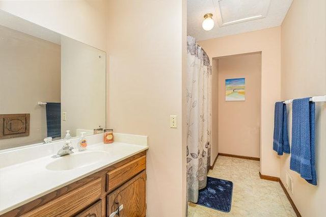 5503 E Bavarian Pass, Fridley, MN 55432